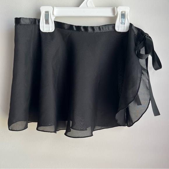 LITTLE GIRLS Black Chiffon Dance Skirt - XS - Picture 1 of 5